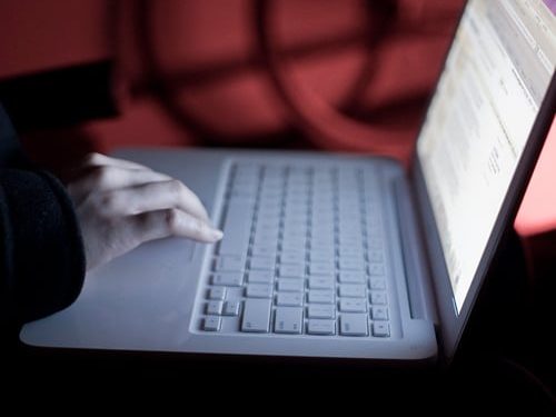 ما الذي يؤثر في تعليقات العملاء عبر الإنترنت؟ | من «MIT SMR»