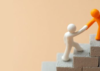 ما ينبغي على كل رئيس تنفيذي معرفته عن الاستراتيجية غير السوقية | من «MIT SMR»